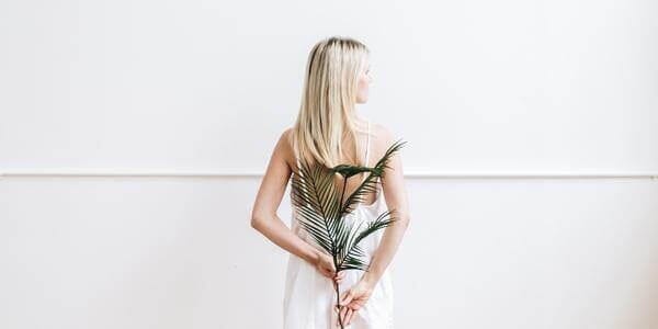 Sugaring vs Waxing: What's the Difference?